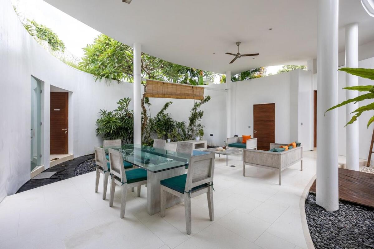 Modern 2br With Private Pool Prime Location *