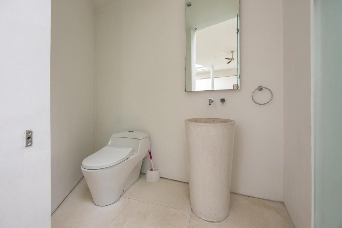 Modern 2br With Private Pool Prime Location Villa